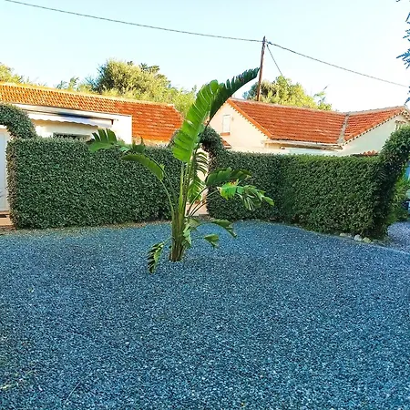 T3 De 35m2, à Pied, Piscine Partagée, Bbq, Parking, Wifi, 2 2 Salles De Bain, Résidence Le Rêve D'azur Сasa de vacaciones Sainte-Maxime