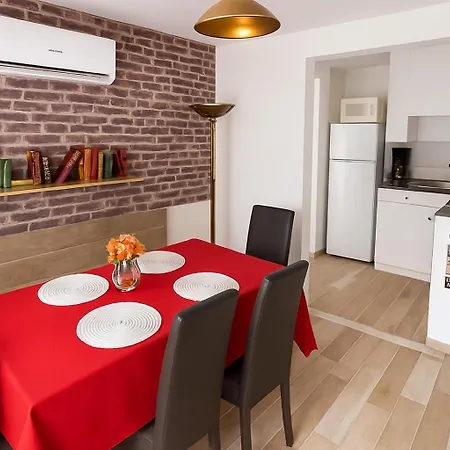 T3 De 35m2 - Bord De - Piscine Partagee -parking - Bbq - 2 2 Salles De Bain *