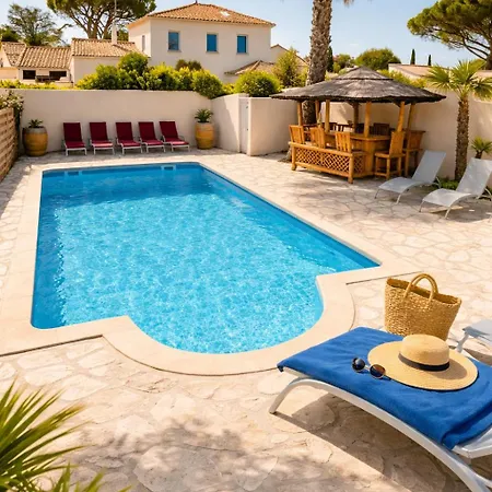 Hébergement de vacances T3 De 35m2 - De La Nartelle à 200m- Piscine Partagée -parking - Bbq - 2 2 Salle De Bains Pour Un Calme&détente à Quelques Pas De La Plage- Check-in 15h à 20h Maximum- Propriété Le Rêve D'azur Maxime