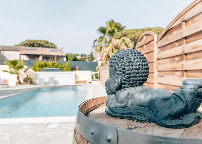 T3 De 35m2, à Pied, Piscine Partagée, Bbq, Parking, Wifi, 2 2 Salles De Bain, Résidence Le Rêve D'azur * Sainte-Maxime