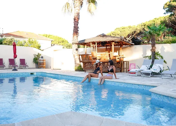 T3 De 35m2 - Bord De - Piscine Partagee -parking - Bbq - 2 2 Salles De Bain 펜션 *